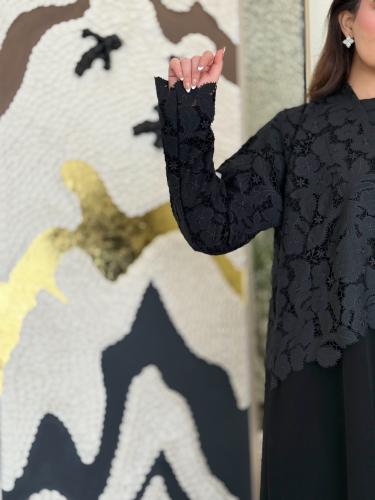 عباية رتيل بقماش كريب الفخامة مع جبير ملكي مخرم 2