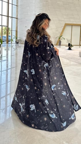 عباية فدوى بقماش شيفون مبطن برسم عصافير