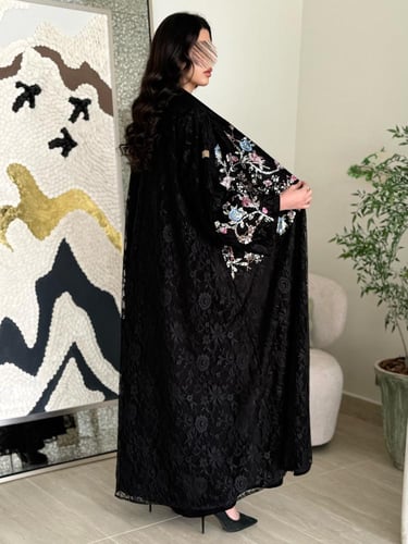 كولكشن العيد | عباية افراح بقماش دانتل فرنسي بشك