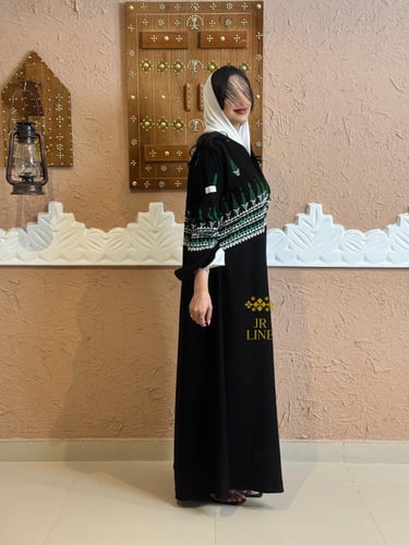 عباية امجاد بقماش كريب الاناقه تدخيلات ملكي مطرز ا...