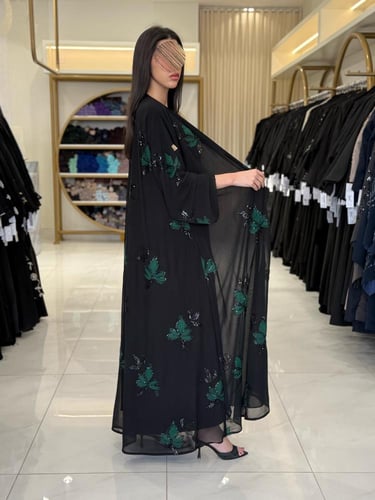 كولكشن العيد | عباية حنان بقماش شيفون مبطن مزين بش...