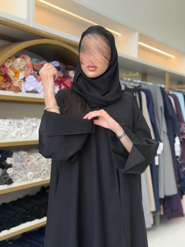 عباية شام بقماش كريب الاناقة تطريز بالكم اسود