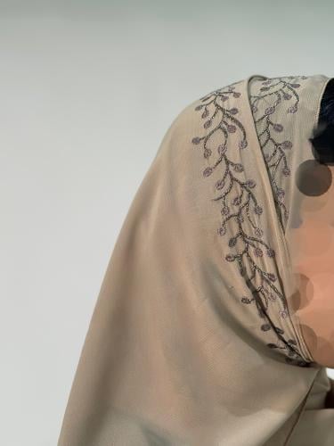 ذهبي تطريز اعشاب