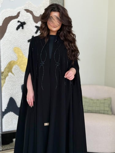 عباية همس قطرية بقماش كريب الابداع بشك اسود