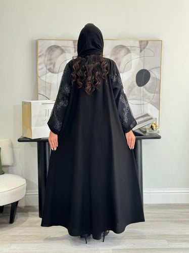 عباية ذكرى بقماش كتان كم اورجنزا ضيق