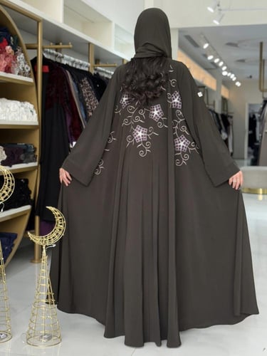 عباية مناير بقماش كريب ويفر مطرز زيتي