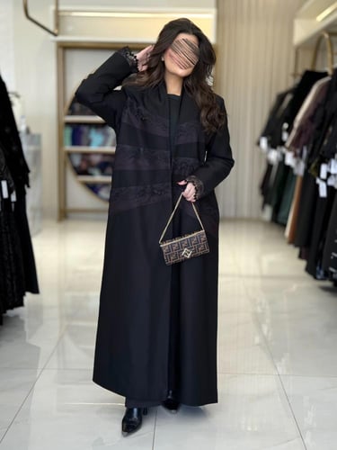 بليزر | عباية تايلا بقماش كريب ايطالي تدخيلات موف