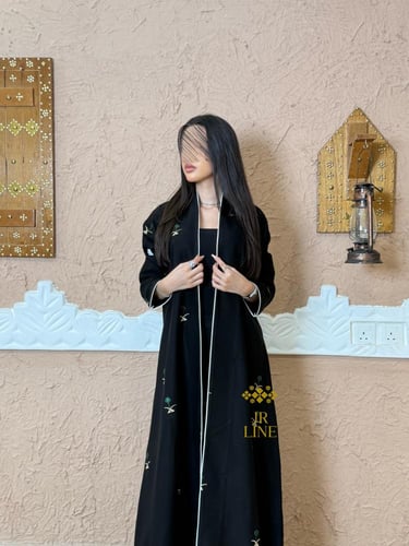 عباية اصرار بقماش كريب الاناقه بتطريز اخضر غامق