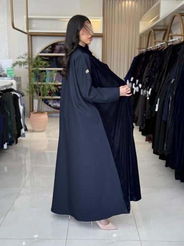 عباية سمو بقماش مخمل تدخيلات كريب الاناقه كحلي