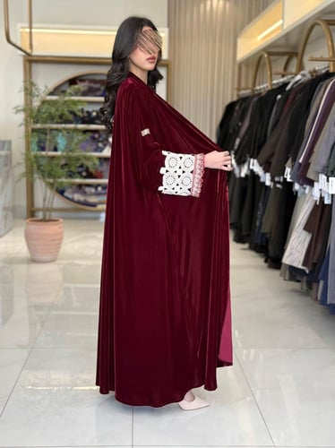 عباية لومي بقماش مخمل كوري كريشه بالكم عنابي