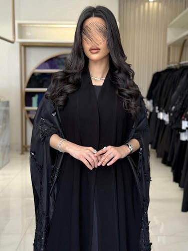 كولكشن العيد | عباية رانيا بقماش كريب سرميك بشك اس...