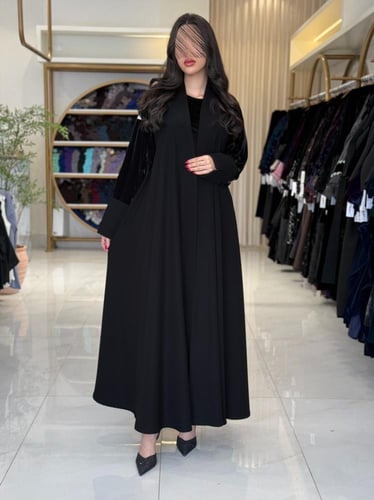 عباية مليكه بقماش كريب الابداع كم مخمل دبل كلوش