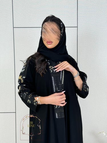 عباية نجد بقماش كريب ملكي تدخيلات روكاما مطرز اخضر