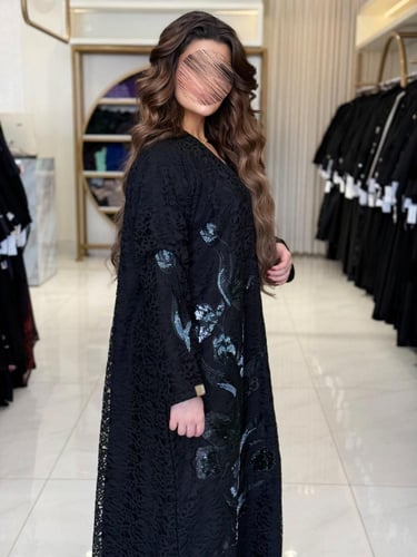 كولكشن العيد | عباية اشجان بقماش دنتل مزين بشك 2