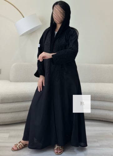 جديد الصيف | عباية بقماش لنن مطرز - اسود