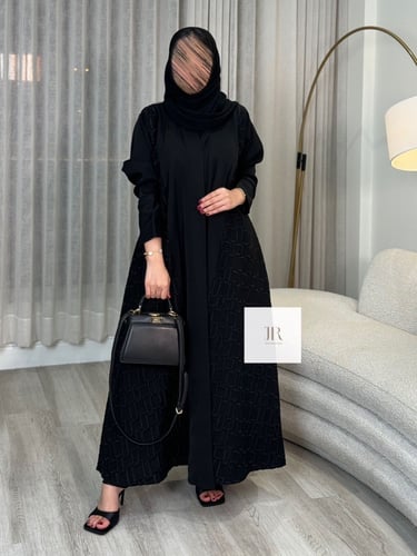 عباية وداد l الاناقة تطريز مربعات - اسود