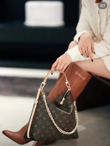 حقيبة ملتي باس - LV Multipass - 26 × 10 × 30 سم