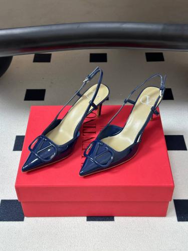 كعب فالنتينو من الاصدارات المحدوده valentino GO SIGNATURE