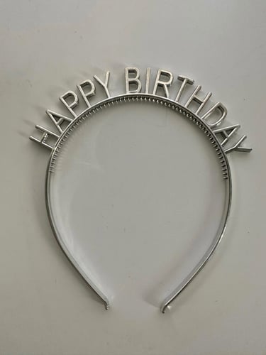 طُوق الـ Birthday فضي