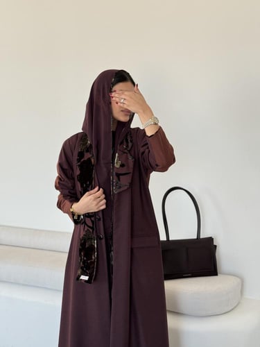الوسم عنابي