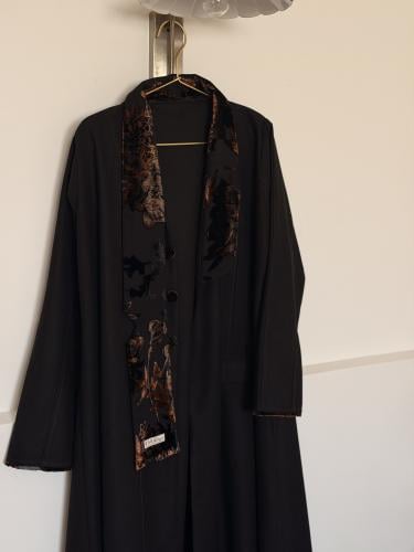 الوسم اسود بني