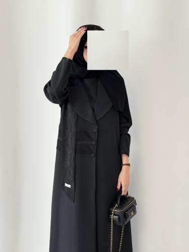 علا لون اسود