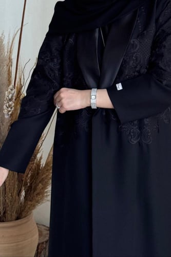 فكتوريا اسود