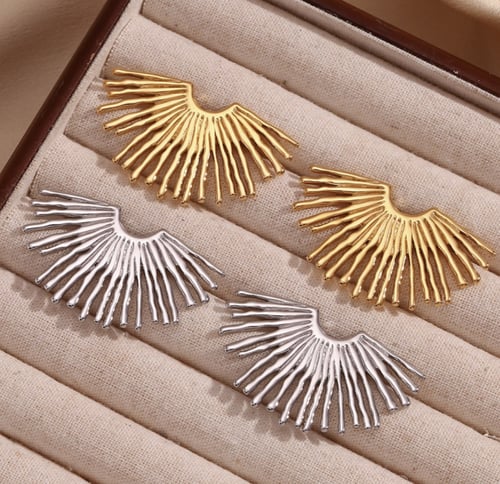 Stainless steel earring