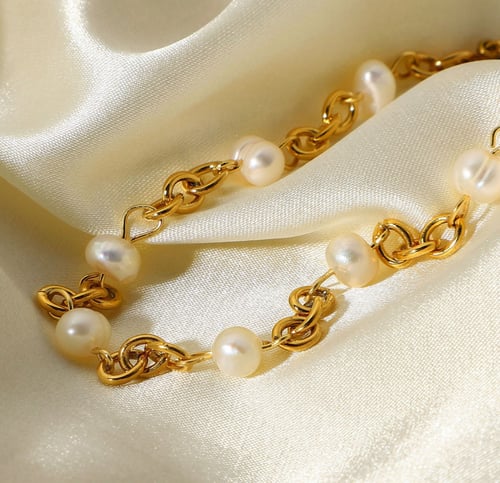 Stainless steel pearl bracelet