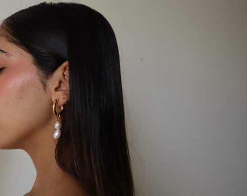 Stainless steel pearl earrings