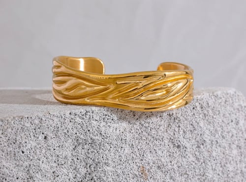 Stainless steel cuff