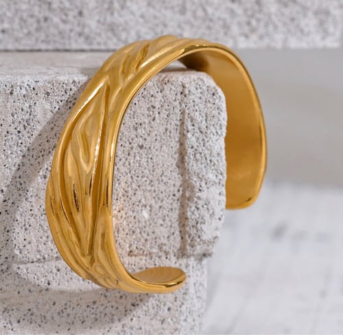 Stainless steel cuff