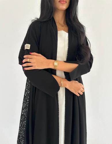 كريب ملكي مع دانتيل فرنسي من الخلف كلوش