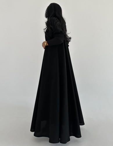 كريب خفيف كلوش مطرز اكمام استرتش ضيقة