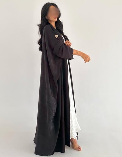 كريب ملكي اسود مع جاكار فاخر ربع بشت اكمام واسعه