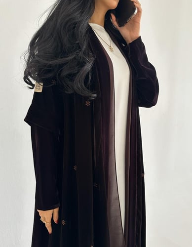 مخمل مدموج بني وتوتي غامق مطرزة من الامام القصة كل...