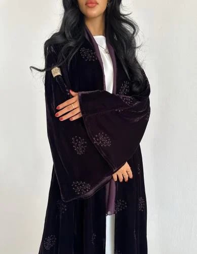Dark purple velvet, wide-leg, embroidered, scattered sleeves