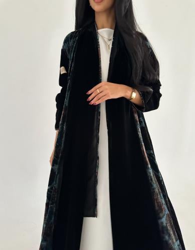 مخمل اسود كوري مع جوانب مخمل ملون كلوش