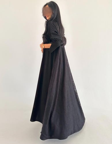 كريب ملكي مع دانتيل فرنسي من الخلف كلوش