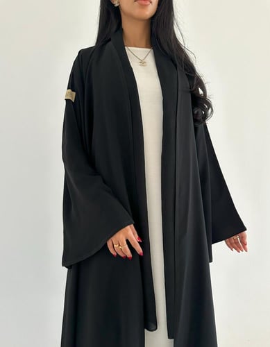 كريب اسود فاحم كلوش واكمام كلوش عملية