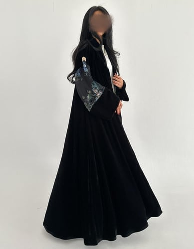 مخمل كوري مع مخمل مشجر في الاكمام كلوش