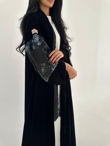 مخمل كوري مع مخمل مشجر في الاكمام كلوش