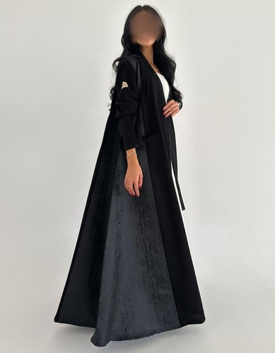 كريب اسود عملي مع تفته كلوش بجيب