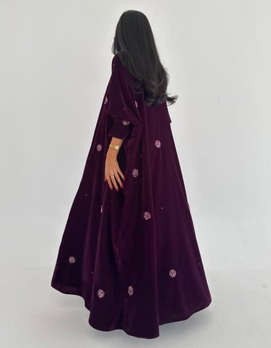 مخمل مطرز يدوي ربع بشت