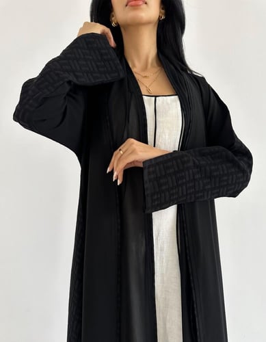 كريب صيفي مع جاكار مربعات من الخلف