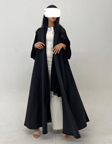 شامواه كلوش أسود مع أكمام مخمل واسعه بلمعه خفيفه