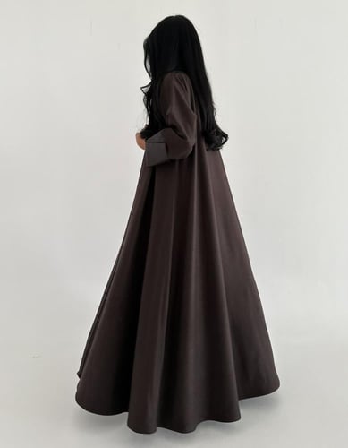 جوخ خفيف مع جلد بني كلوش