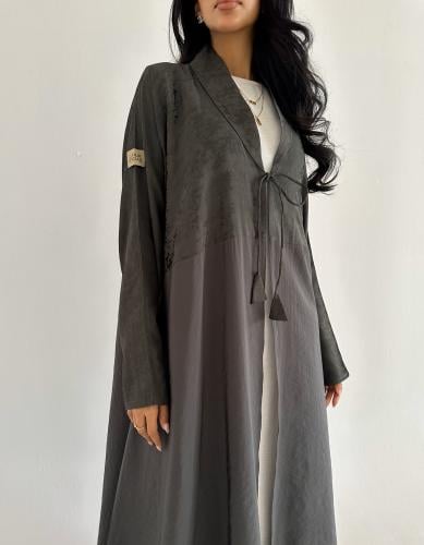 كريب زيتي نص كلوش مع جاكار