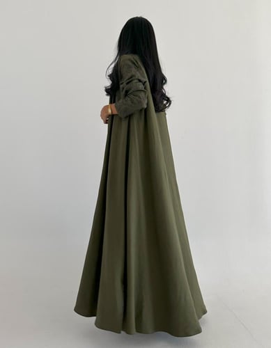 لنن طبيعي نص كلوش مع اكمام لنن مطرز