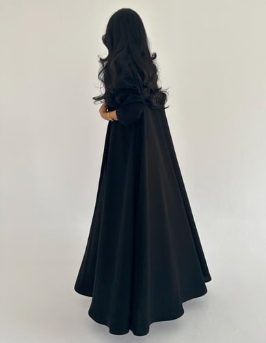 كريب اسود ملكي كلوش عملي بتطريز بني